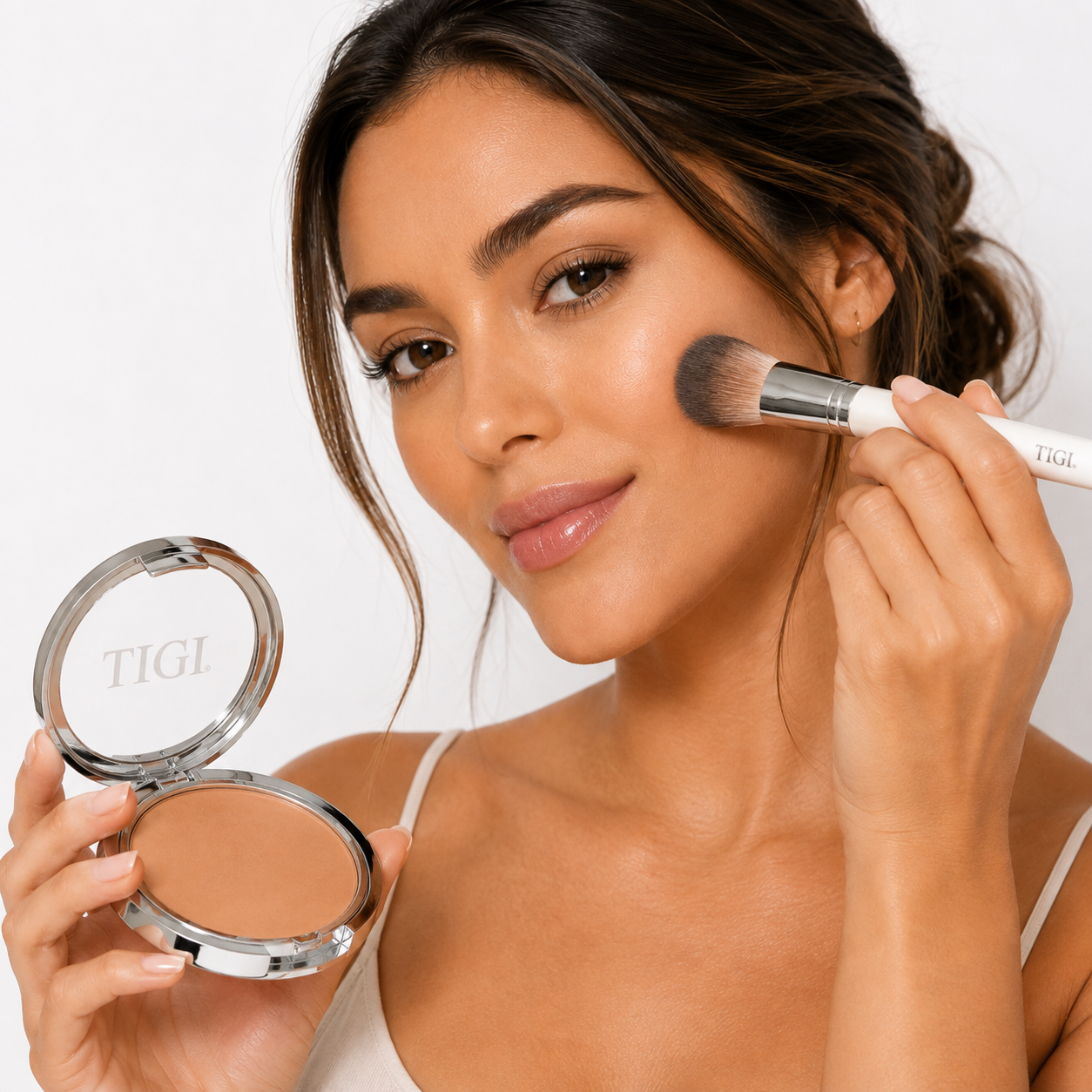 TIGI Powder Foundation (CHARM)